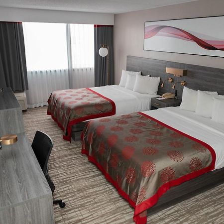 Hotel Ramada By Wyndham Cedar Rapids Zewnętrze zdjęcie