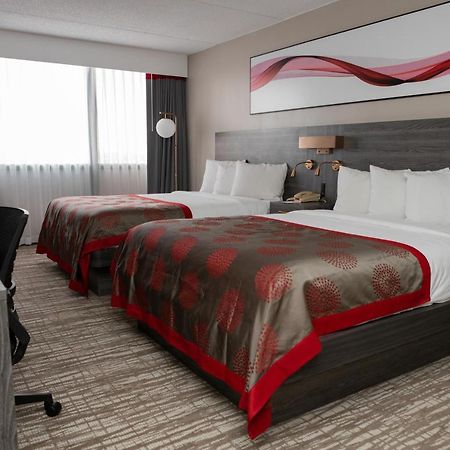 Hotel Ramada By Wyndham Cedar Rapids Zewnętrze zdjęcie
